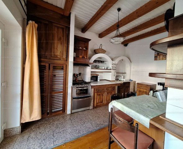 Eladó téglalakás, Hévízen 85 M Ft, 4 szobás