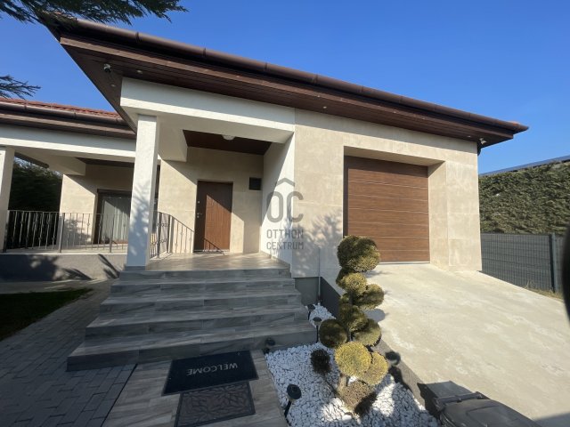 Eladó családi ház, Nagytarcsán 141 M Ft, 3 szobás