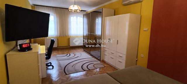 Eladó családi ház, Budaörsön 369 M Ft, 6 szobás