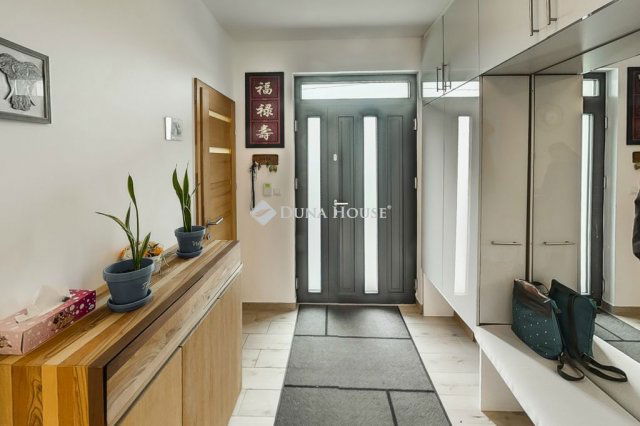 Eladó családi ház, Kecskeméten 89.5 M Ft, 4 szobás