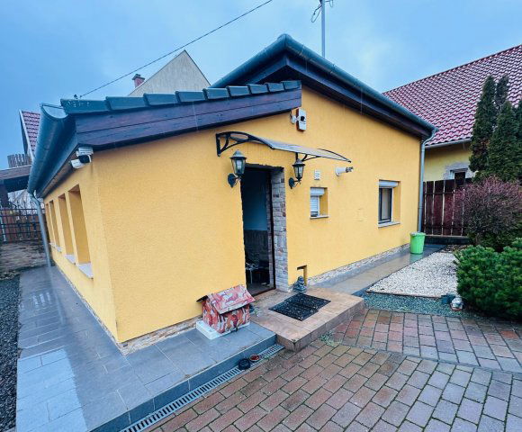 Eladó családi ház, Budapesten, XVIII. kerületben 103.9 M Ft