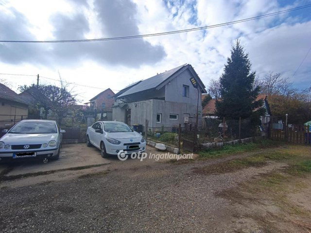 Eladó családi ház, Pándon 37 M Ft, 4 szobás