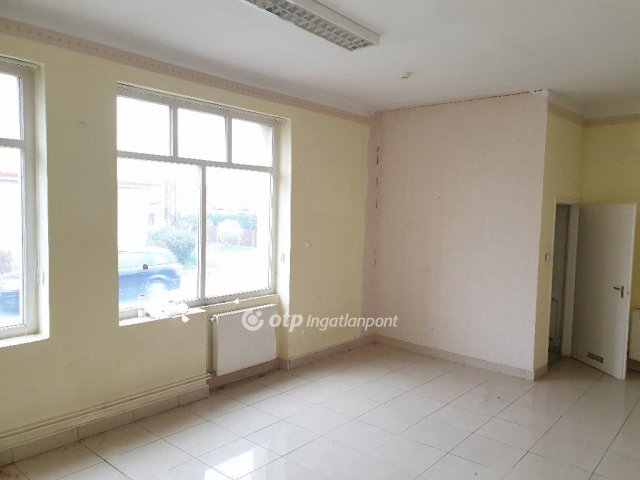 Eladó családi ház, Balassagyarmaton 50 M Ft, 3+1 szobás