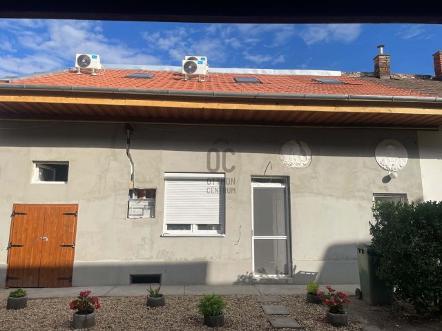Eladó téglalakás, Vácon 66 M Ft, 2 szobás