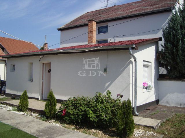 Eladó családi ház, Budapesten, XX. kerületben 24.9 M Ft