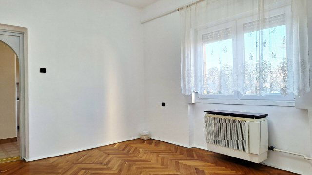 Eladó téglalakás, Marcaliban 35 M Ft, 2 szobás