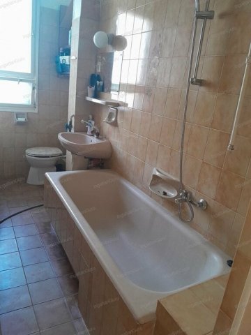 Kiadó téglalakás, albérlet, Kecskeméten 130 E Ft / hó