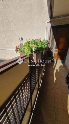 Eladó téglalakás, Budapesten, VIII. kerületben 82.5 M Ft