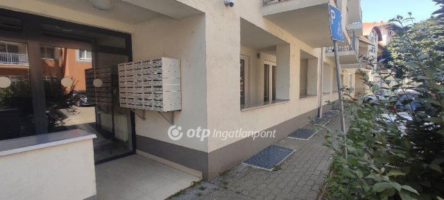 Eladó téglalakás, Hajdúszoboszlón 45.5 M Ft, 2 szobás