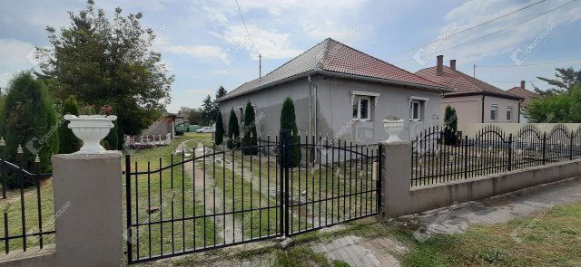 Eladó családi ház, Pókaszepetken 35 M Ft, 3 szobás