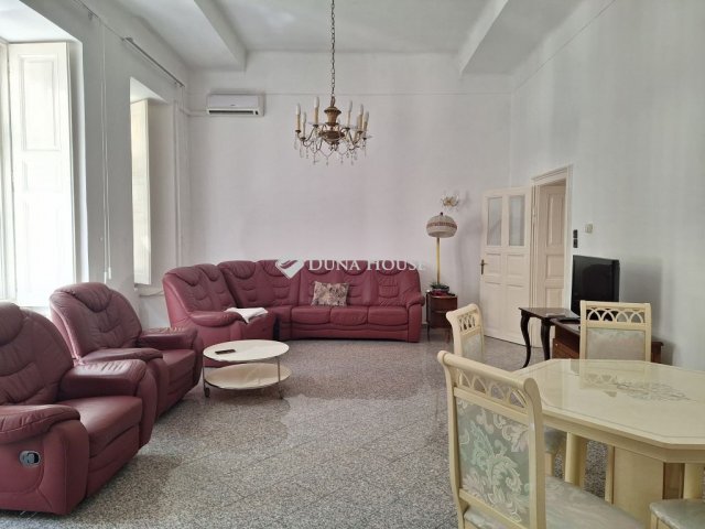 Kiadó téglalakás, albérlet, Budapesten, VI. kerületben