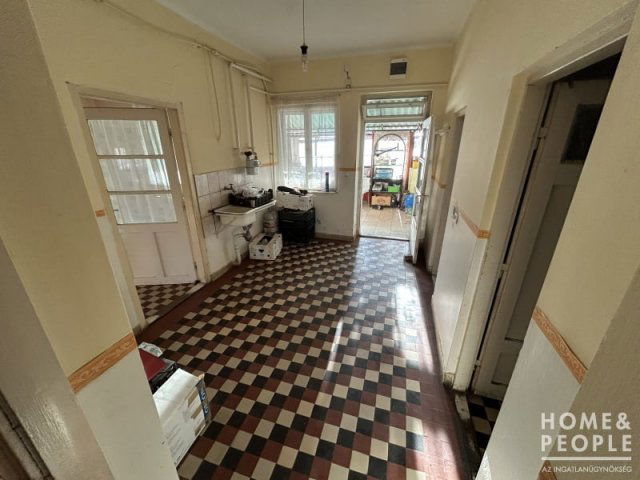 Eladó családi ház, Hódmezővásárhelyen 47.9 M Ft, 3 szobás