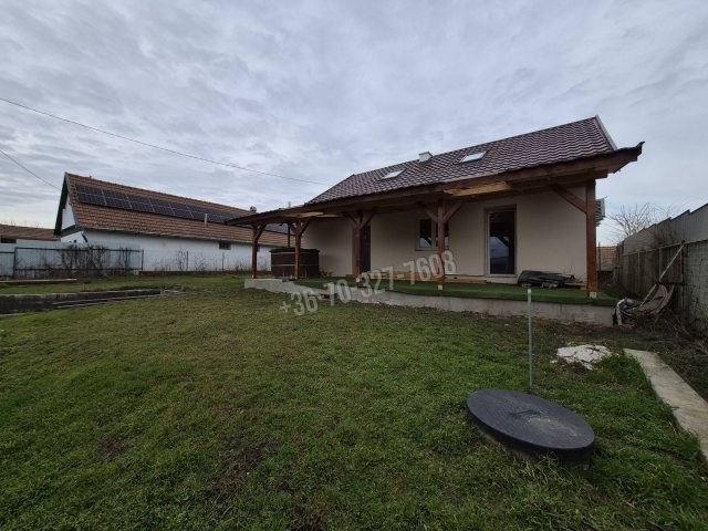 Eladó családi ház, Tiszafüreden 49.9 M Ft, 3 szobás