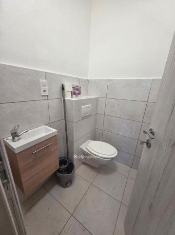 Eladó családi ház, Ürömön 109.9 M Ft, 4 szobás