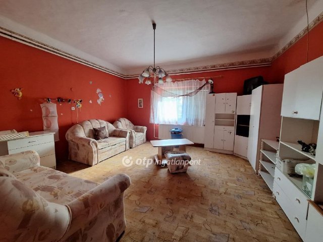 Eladó családi ház, Füzesgyarmaton 19.5 M Ft, 2+1 szobás