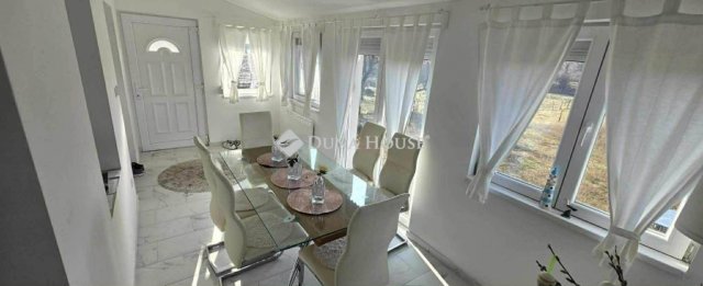 Eladó családi ház, Veresegyházon 139.9 M Ft, 4 szobás