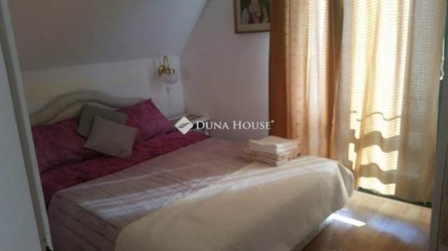 Eladó nyaraló, Balatonföldváron 129 M Ft, 4 szobás