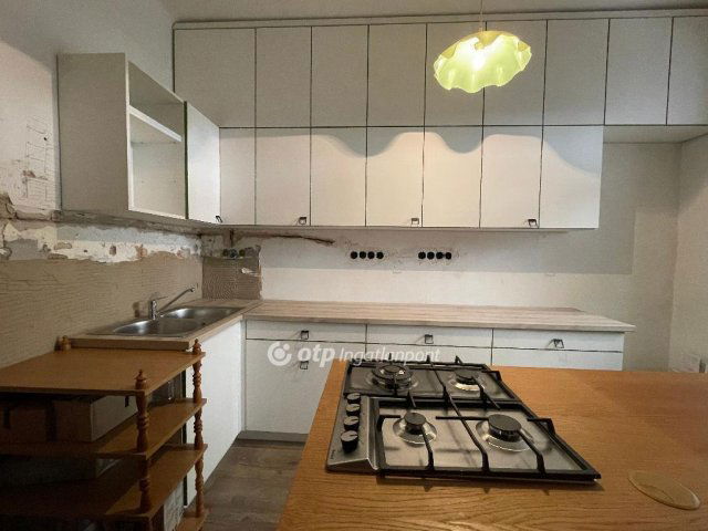 Eladó téglalakás, Budapesten, XIV. kerületben 69.9 M Ft