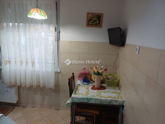 Eladó panellakás, Miskolcon 36.9 M Ft, 2 szobás