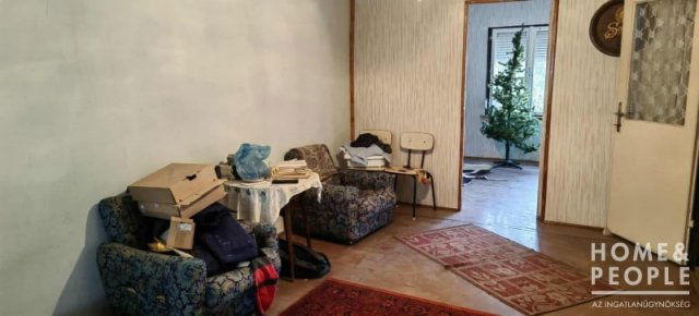 Eladó családi ház, Szegeden 69.9 M Ft, 6 szobás