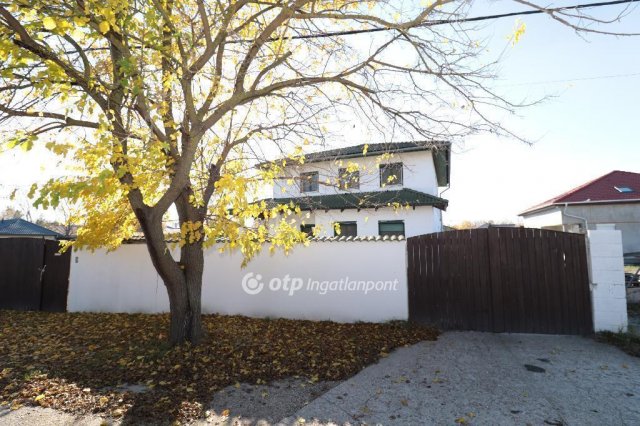 Eladó családi ház, Ráckevén 84.9 M Ft, 6 szobás
