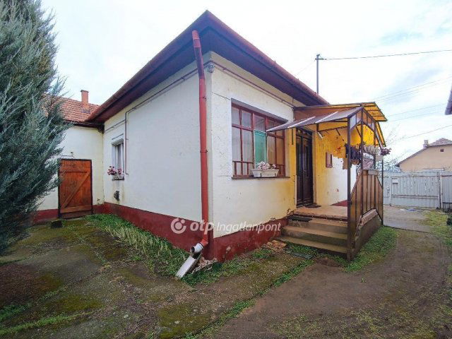 Eladó családi ház, Demecseren 15.7 M Ft, 2 szobás