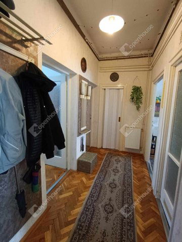 Eladó téglalakás, Győrött 75 M Ft, 3 szobás