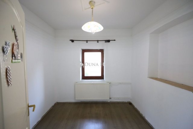 Eladó családi ház, Sárbogárdon 24.9 M Ft, 4 szobás