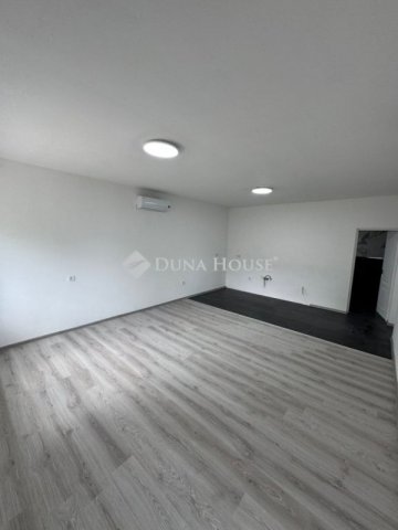 Eladó családi ház, Szegváron 32 M Ft, 3 szobás