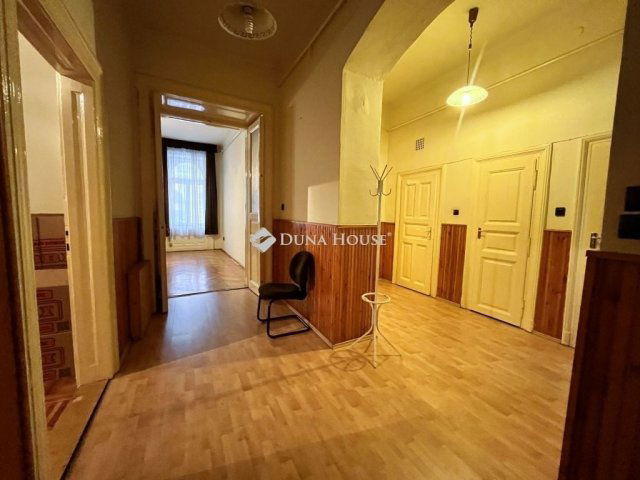 Eladó téglalakás, Budapesten, VI. kerületben 99 M Ft, 3 szobás