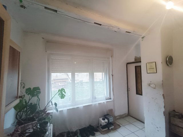 Eladó családi ház, Kurdon 7.5 M Ft, 2+1 szobás