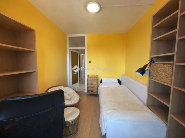 Eladó panellakás, Debrecenben 48 M Ft, 2 szobás