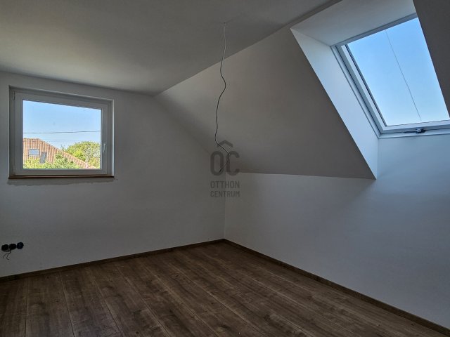 Eladó ikerház, Délegyházán 85.9 M Ft, 5 szobás
