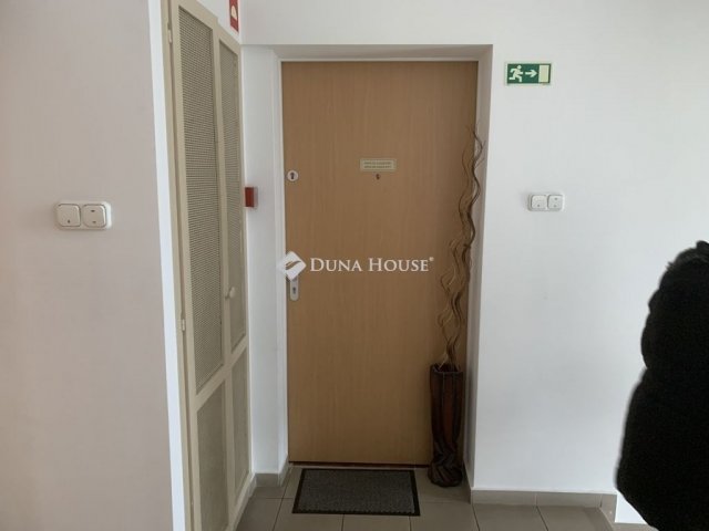 Eladó téglalakás, Zalaegerszegen 61.99 M Ft, 3 szobás