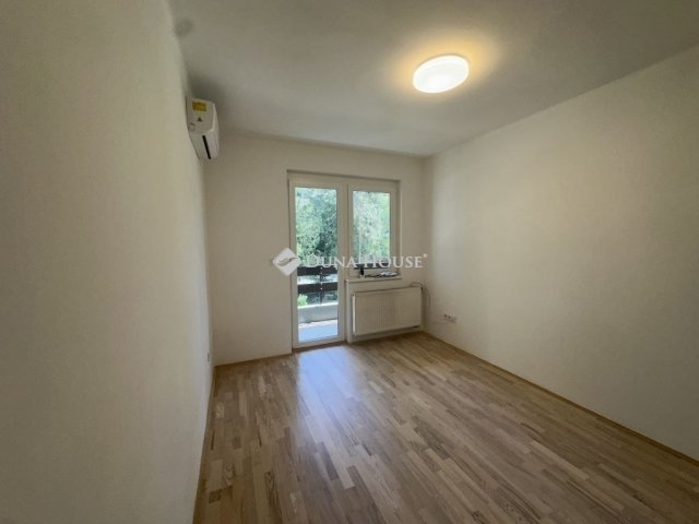 Eladó családi ház, Kecskeméten 96.99 M Ft, 4 szobás