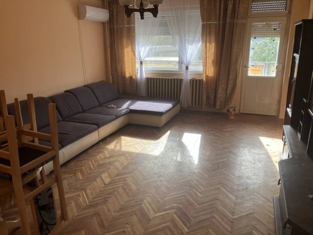 Eladó ikerház, Kunhegyesen 27.9 M Ft, 3 szobás