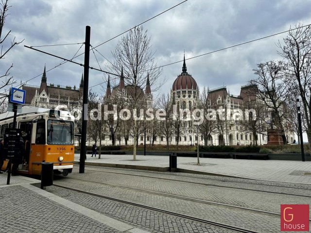 Eladó téglalakás, Budapesten, V. kerületben 117 M Ft, 1+1 szobás