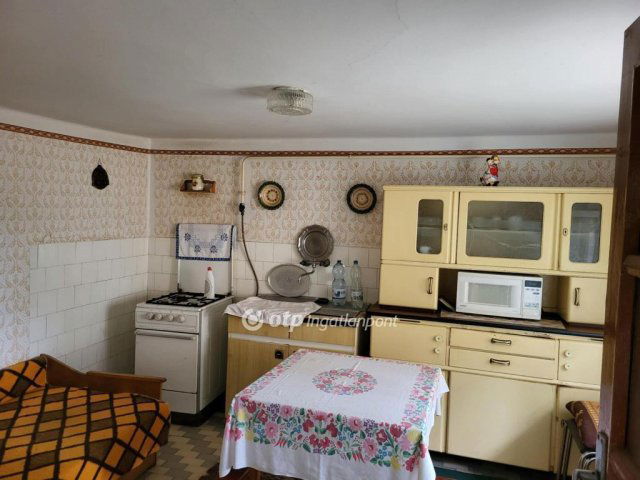 Eladó családi ház, Pusztamonostoron 16.8 M Ft, 2+1 szobás