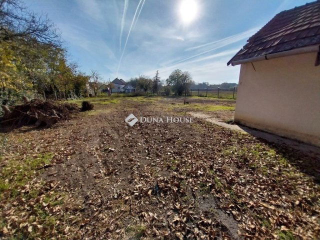 Eladó ikerház, Szegeden 49 M Ft, 2 szobás / költözzbe.hu