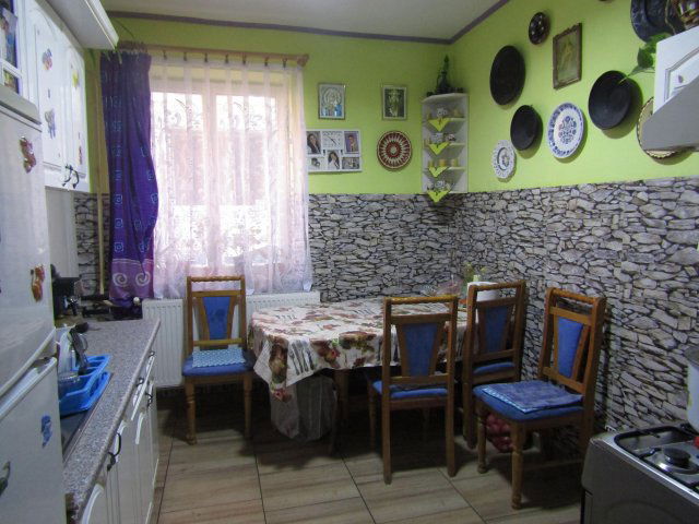 Eladó családi ház, Egerszalókon 57 M Ft, 6 szobás