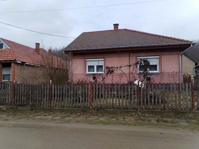 Eladó családi ház, Nógrádmegyeren 17.9 M Ft, 2 szobás