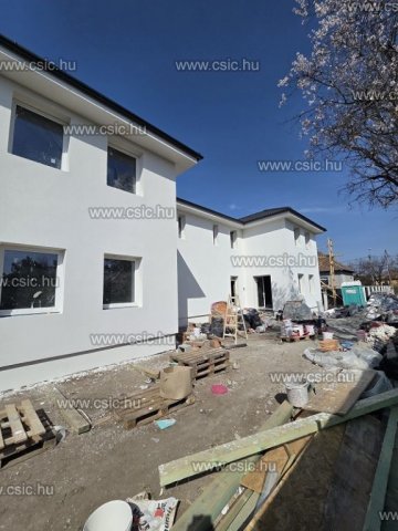 Eladó ikerház, Budapesten, XVIII. kerületben 109.9 M Ft, 5 szobás