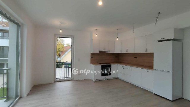 Eladó téglalakás, Gárdonyban 74.9 M Ft, 2 szobás