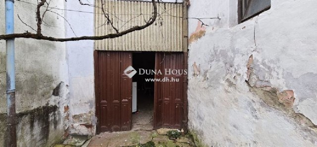 Eladó családi ház, Szombathelyen 35 M Ft, 2 szobás