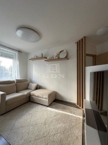 Eladó téglalakás, Budapesten, XIV. kerületben, Dorozsmai utcában