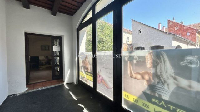 Eladó családi ház, Kőszegen 150 M Ft, 1 szobás