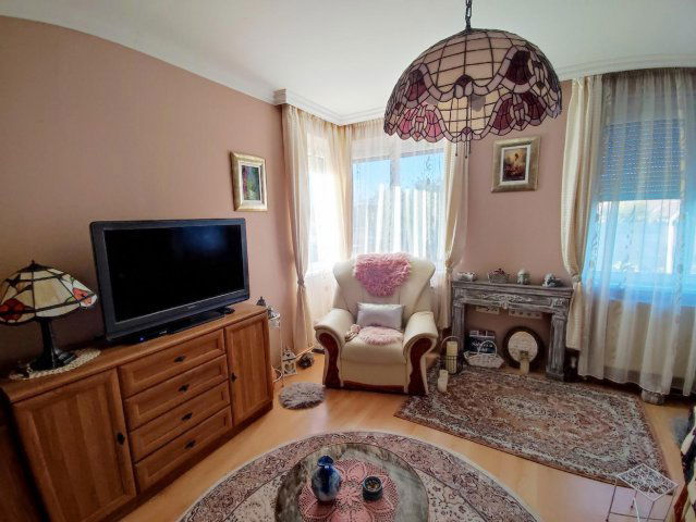 Eladó családi ház, Debrecenben 85 M Ft, 5 szobás