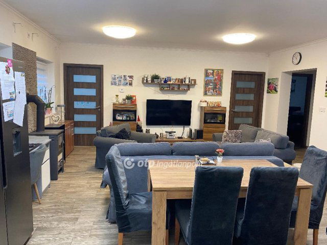 Eladó családi ház, Délegyházán 129 M Ft, 4 szobás