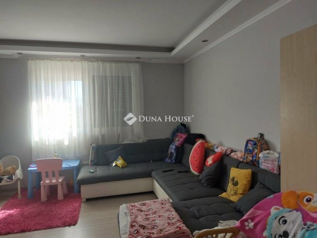 Eladó családi ház, Berhidán 78 M Ft, 6 szobás
