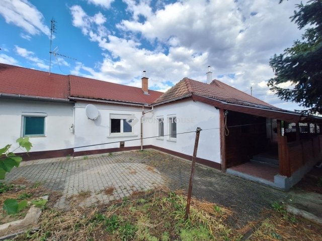 Eladó családi ház, Gödöllőn 79.9 M Ft, 4 szobás
